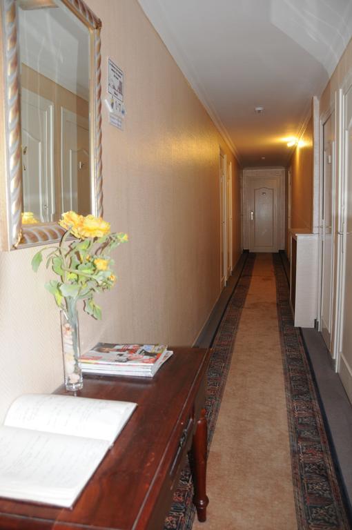Hotel De Touraine Saint-Nazaire  Phòng bức ảnh